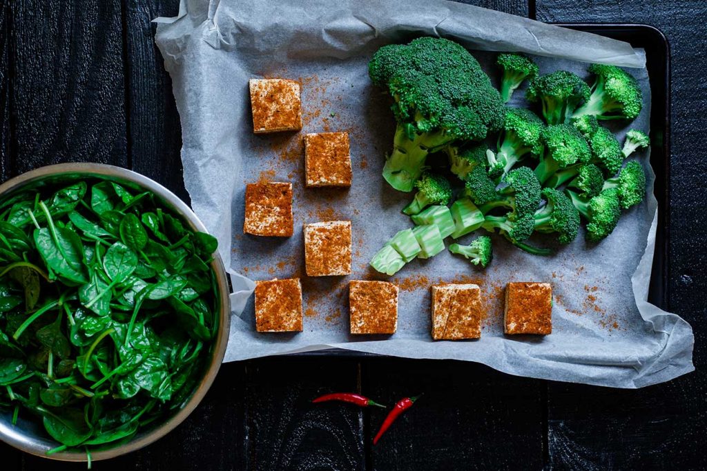 Broccoli-BBQ-tofu-spinach-iron-rich-food